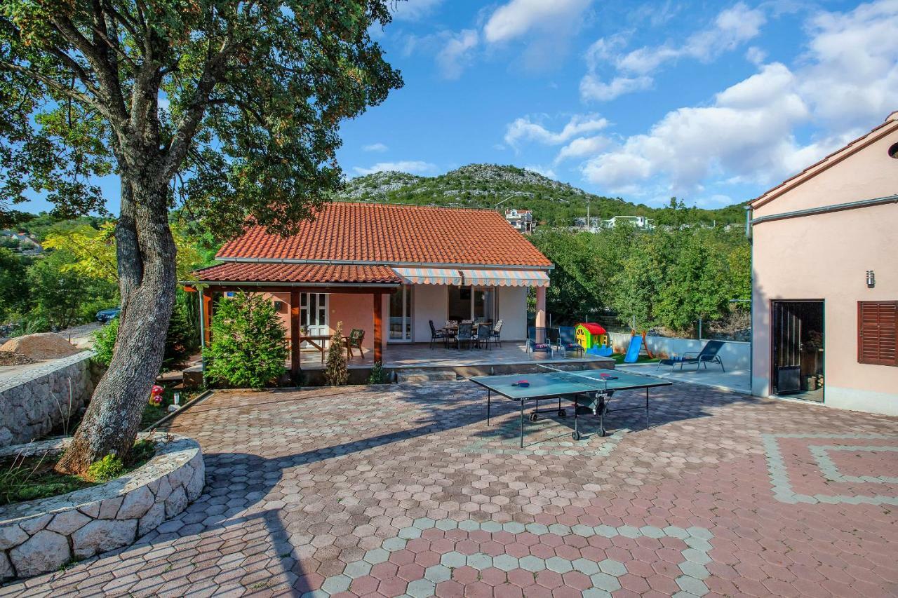 Villa Zvonimir Zagvozd Exterior foto